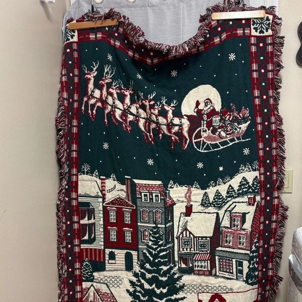 Festive Holiday Vintage Tapestry Throw Blanket w Santa and Reindeer Multicolor